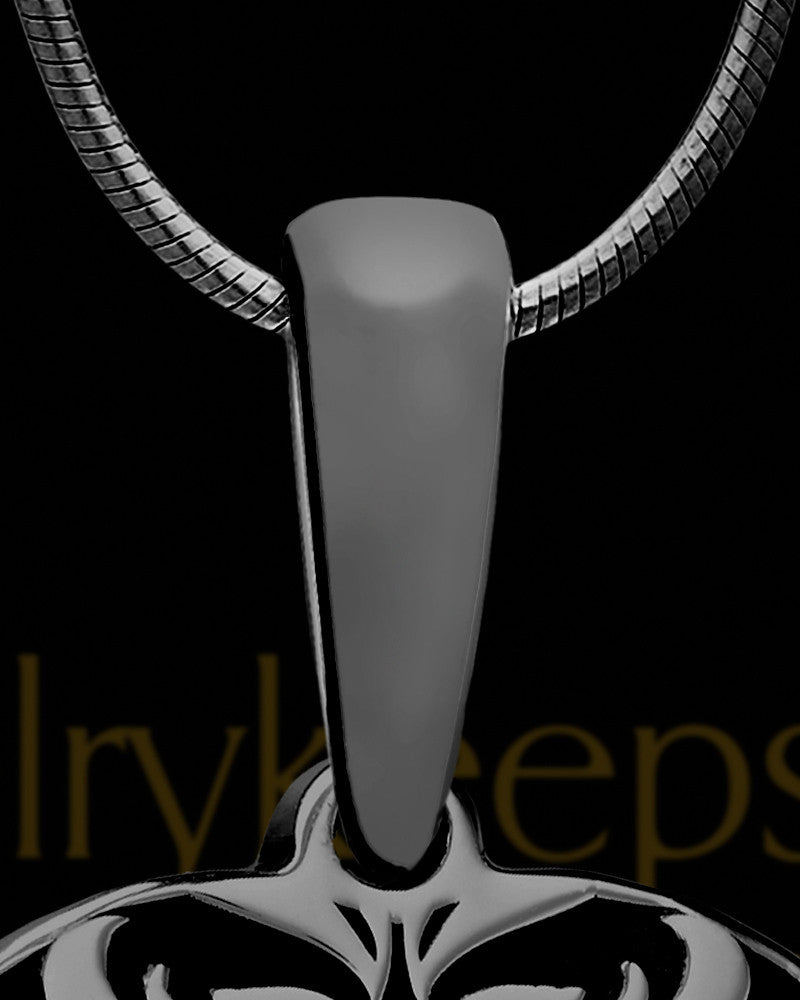 Milton Heart Black with Linen Ash Jewelry