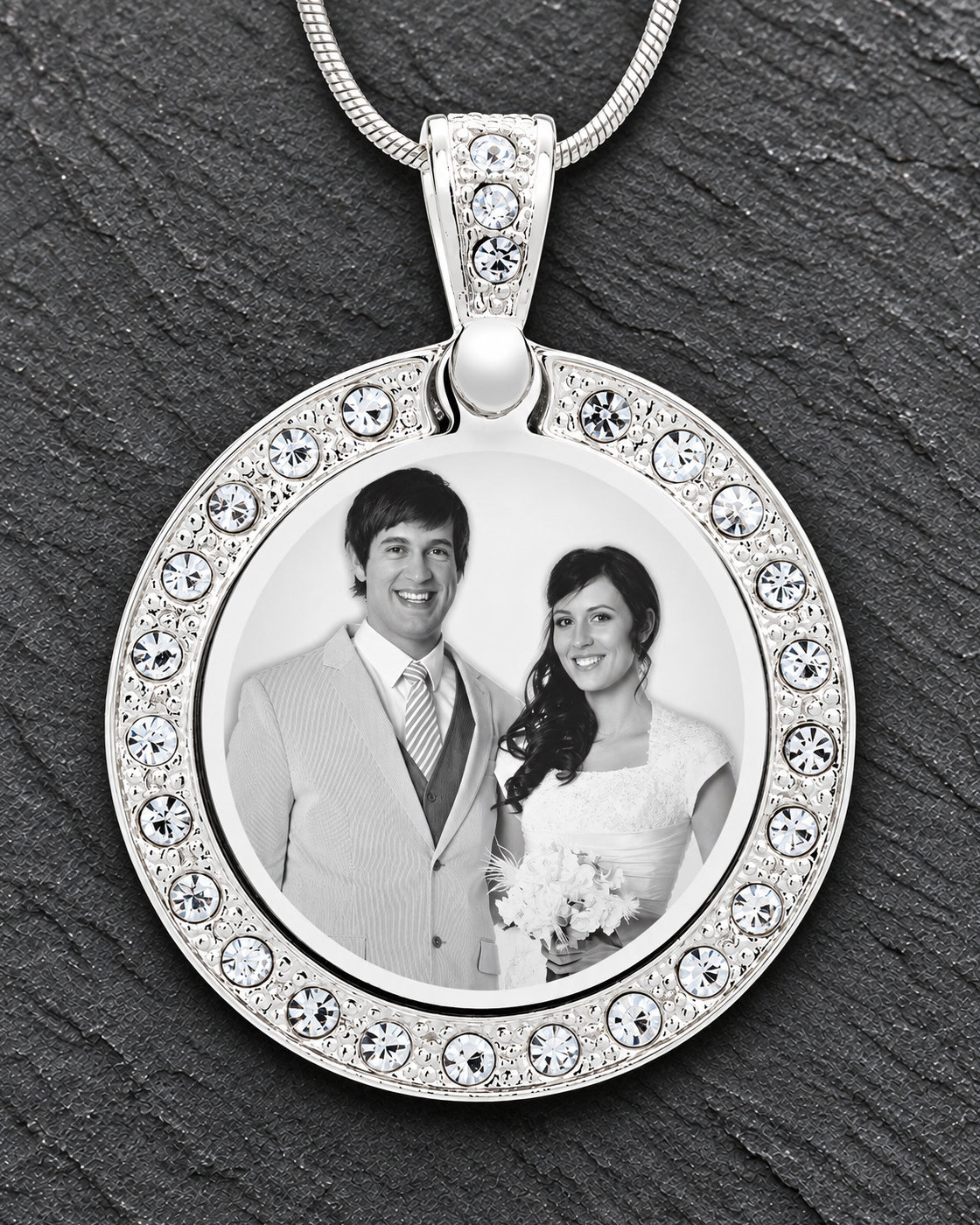 Custom Photo Engraved Pendant Necklace Gem Circle
