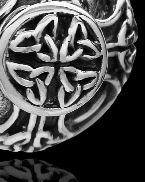 14K White Gold Irish Round Cremation Ash Pendant